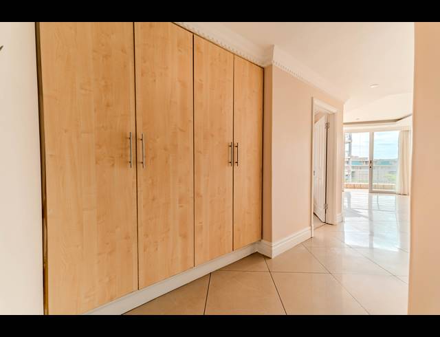 2 BEDROOM APARTMENT FOR SALE IN POINT WATERFRONT